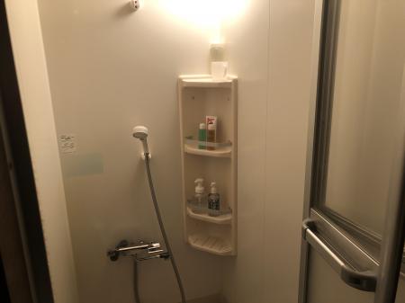 シャワー室